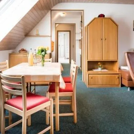 Gastehaus Zum Landesteg 아파트