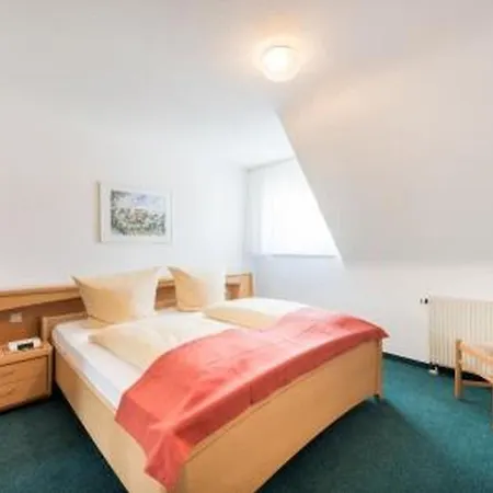 Gastehaus Zum Landesteg 아파트 *